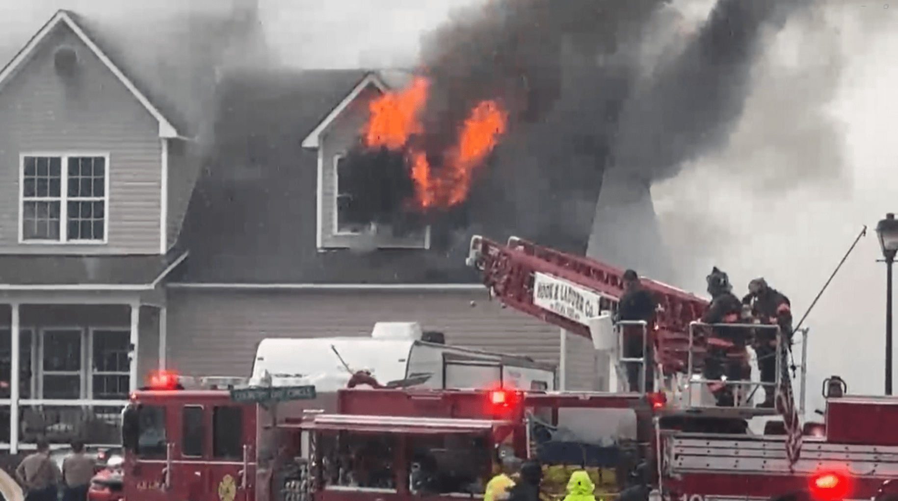 Fire in Selma Alabama Today: Emergency Crews Battle Large Blaze at Local Structure